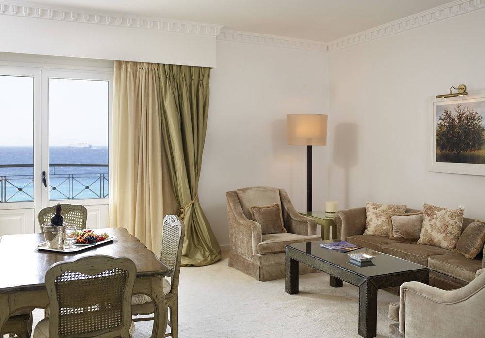 Mitsis Grand Hotel Rhodes City Luaran gambar Suite at the Hotel du Cap-Eden-Roc