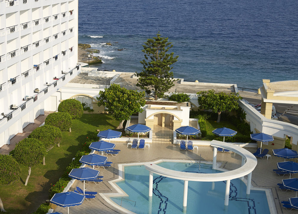 Mitsis Grand Hotel Rhodes City Luaran gambar The pool at the Grand Hotel